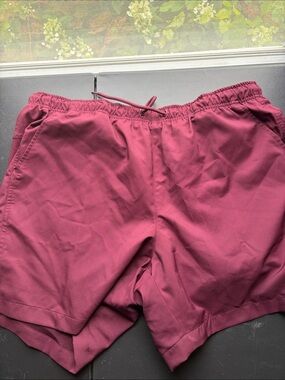 DSG Men's Athletic Drawstring Shorts in Wine Red